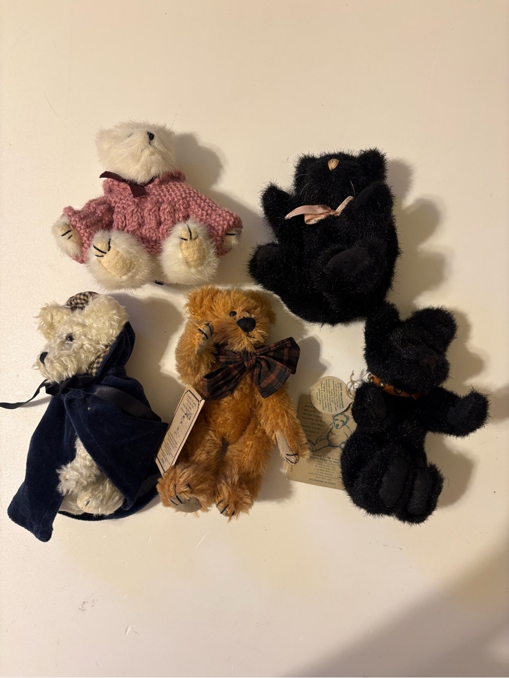 Lot of 5 Boyd’s Bears two with original tag- White, Black, Brown - Vintage Style